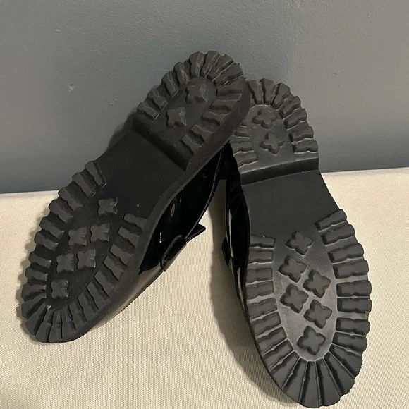 Jones New York Elegant Black Backless Loafers - Picture 5 of 6